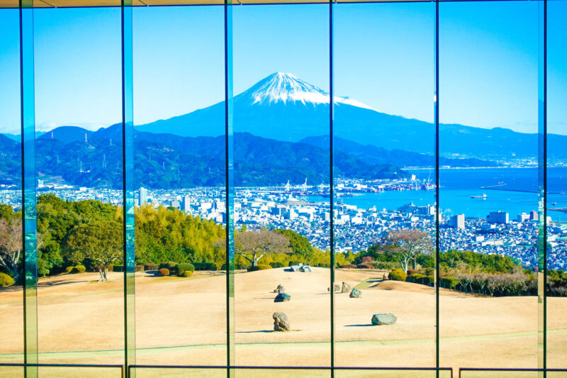 庭園から見た富士山